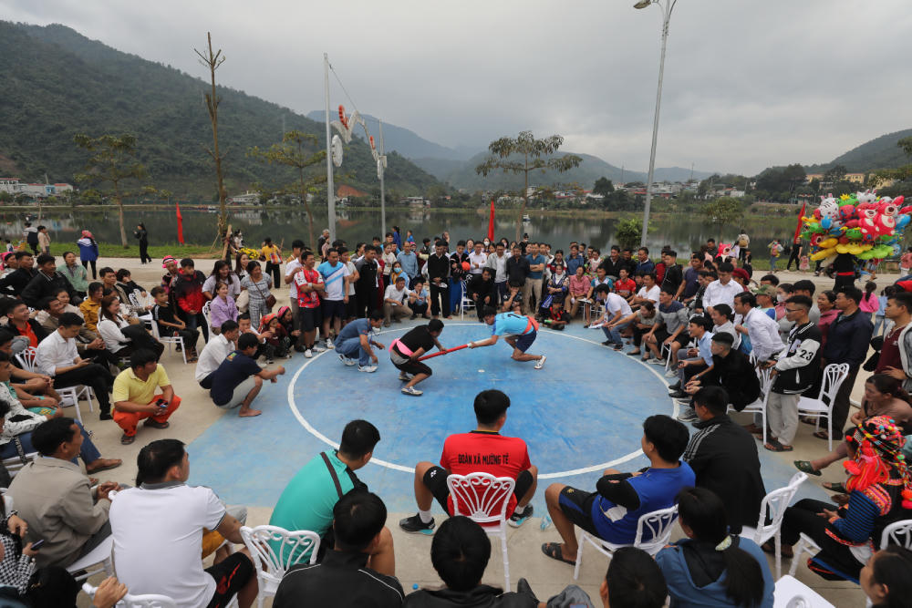 Lung linh sắc màu văn hóa các dân tộc nơi thượng nguồn sông Đà