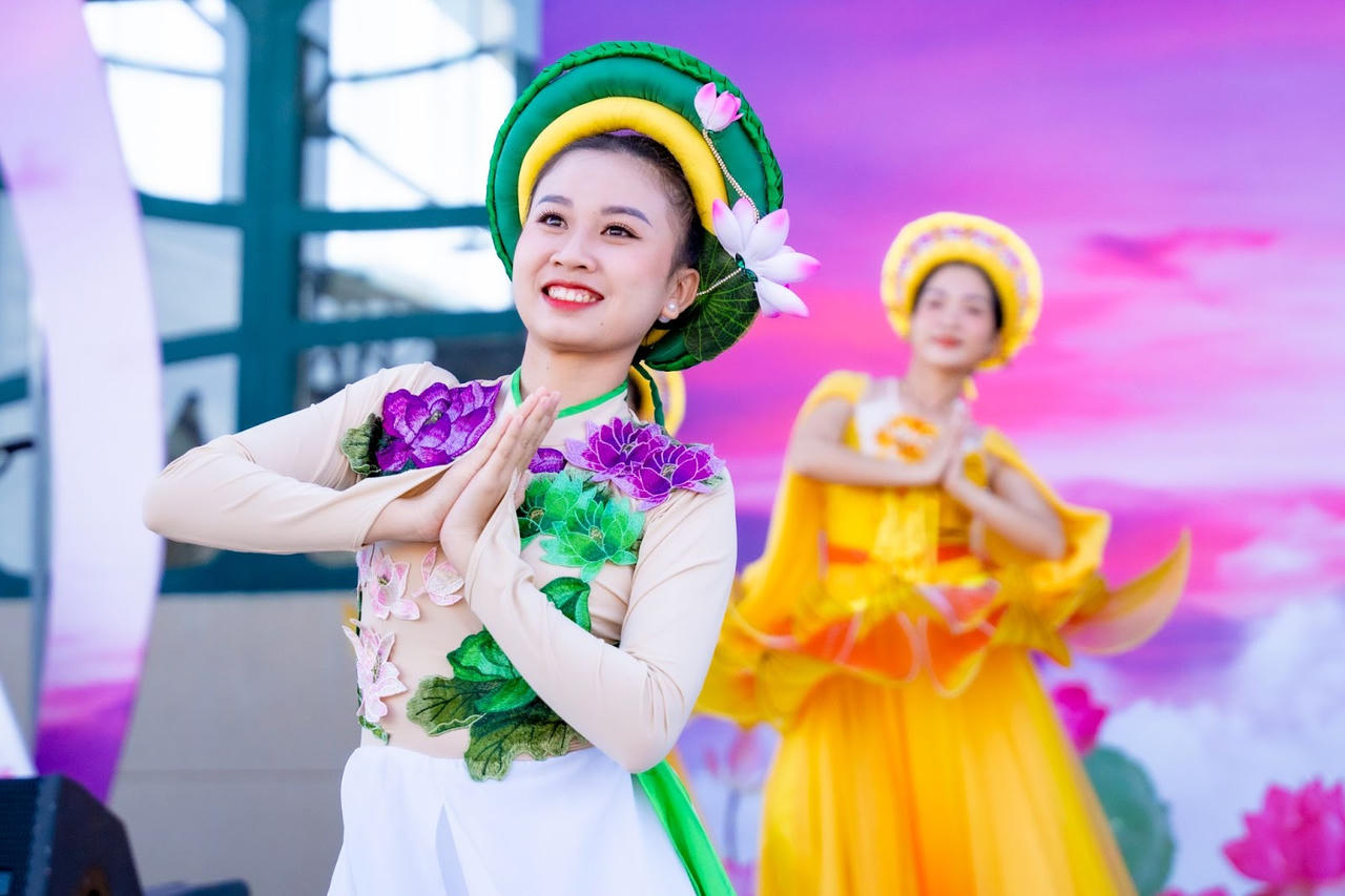 Tây Ninh sẽ đón Năm mới 2024 với màn pháo hoa rực rỡ tại quảng trường Ga đi cáp treo Sun World Ba Den Mountain