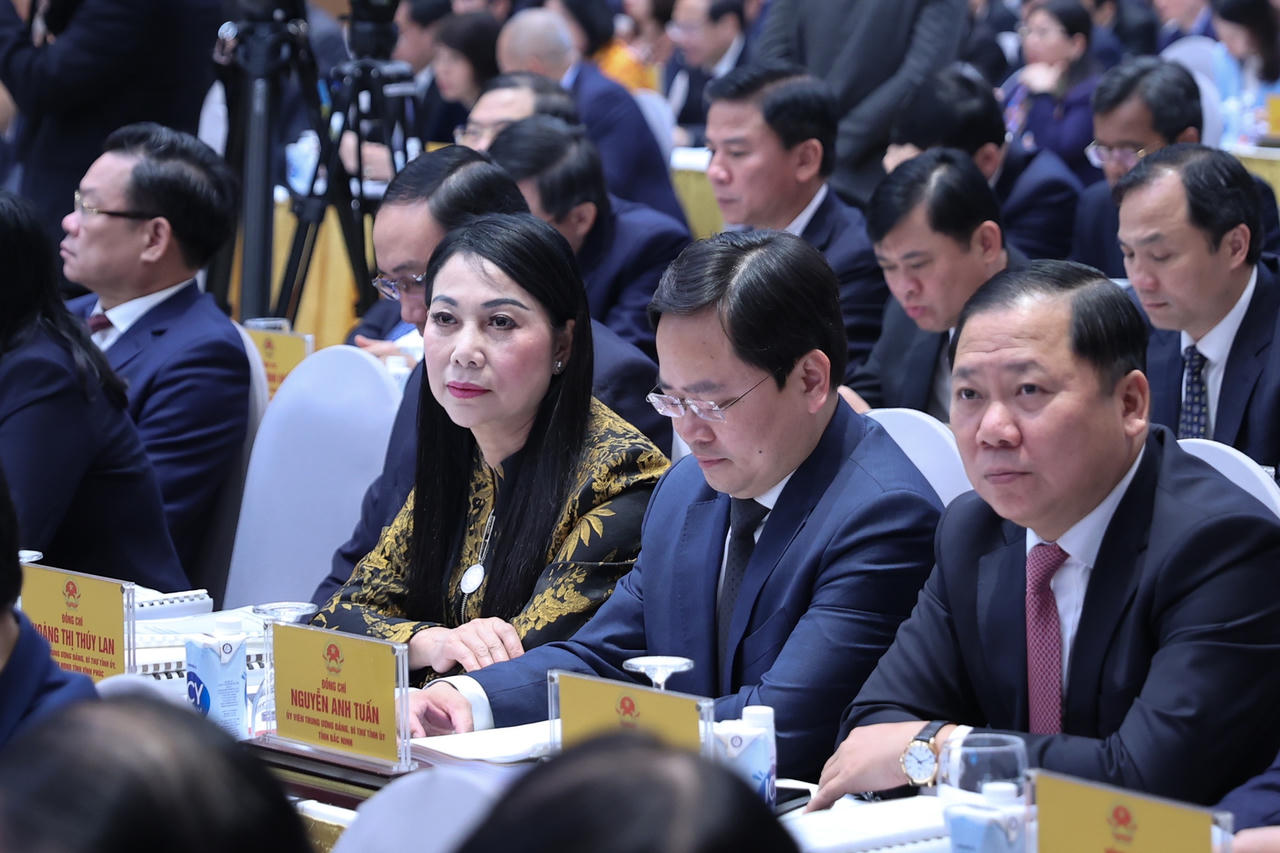 Hội nghị Chính phủ và chính quyền địa phương tổng kết công tác năm 2023, triển khai nhiệm vụ năm 2024