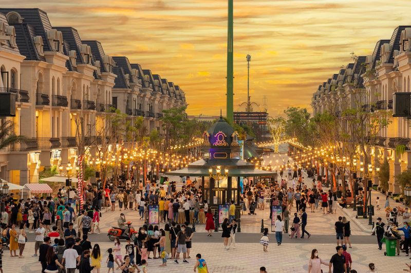 Nhà đầu tư đón đầu chu kỳ tăng trưởng mới nhờ siêu chính sách của Vinhomes