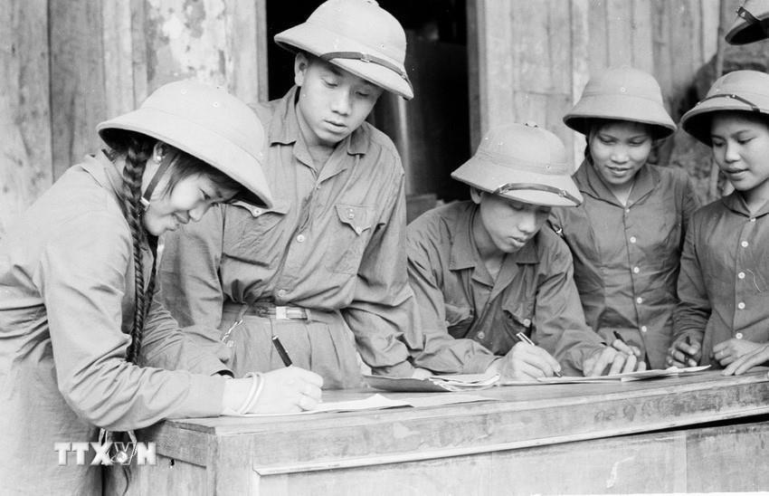 49 năm thống nhất đất nước: Khát vọng hòa bình trong trái tim người trẻ