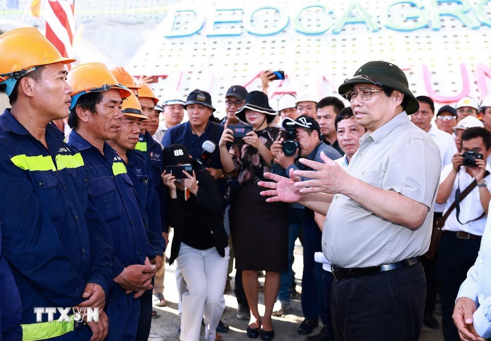 'Phấn đấu thông toàn tuyến từ TP Hồ Chí Minh đến Quảng Ngãi trong năm 2025'