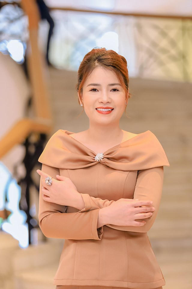 Nhà thiết kế Hoàng Ly - Chủ tịch CLB Văn hóa Áo dài Việt Nam: Nguồn cảm hứng sáng tạo bất tận với tà áo dài