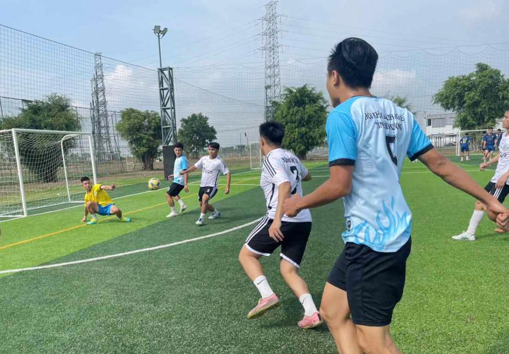 Khai mạc Giải Bóng đá nam Thanh niên công nhân tỉnh Bình Dương - Cúp báo Tuổi trẻ Thủ đô năm 2024