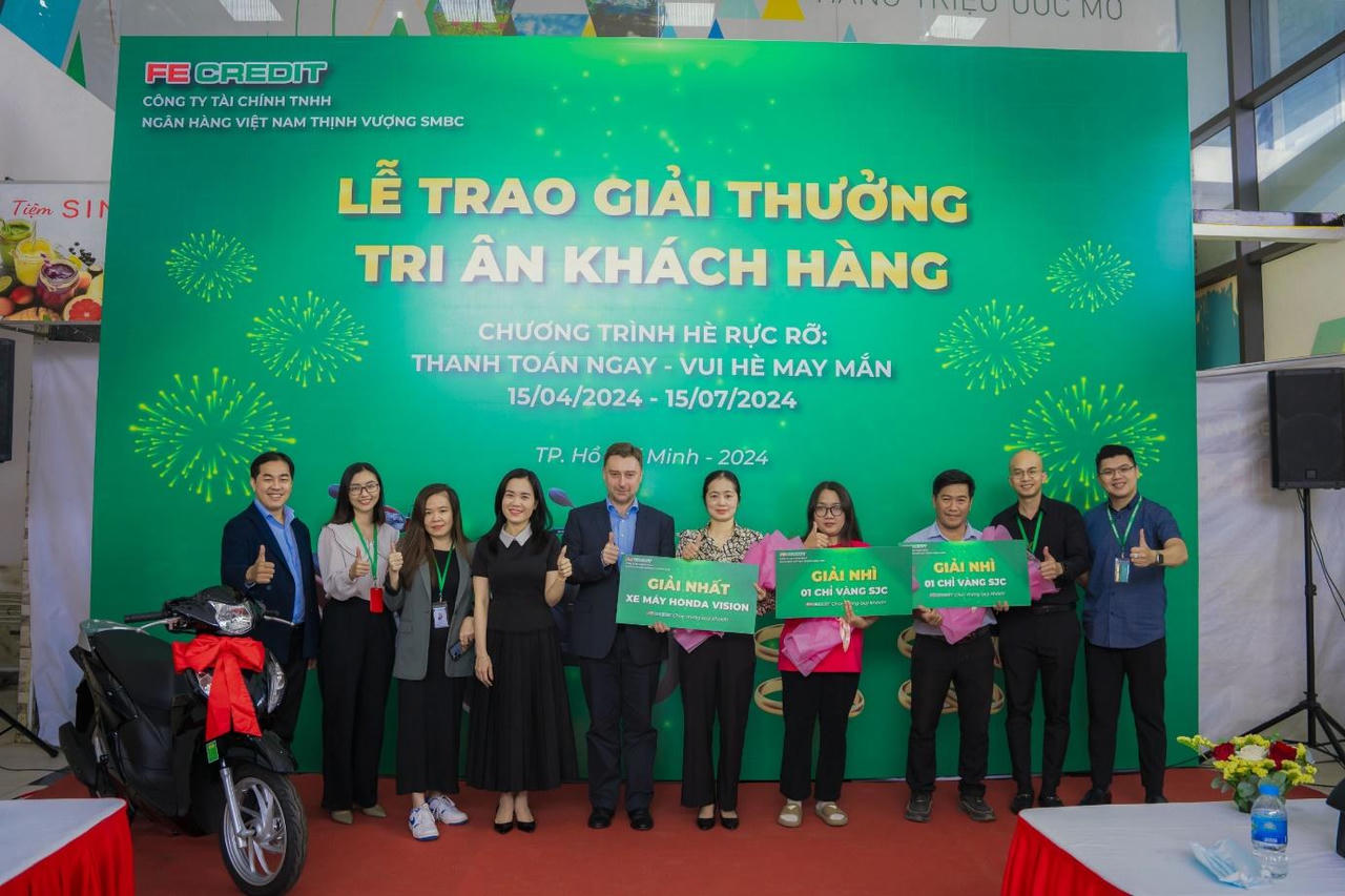 Chào hè rực rỡ cùng FE CREDIT: Đã tìm thấy chủ nhân của chiếc Honda Vision đầu tiên