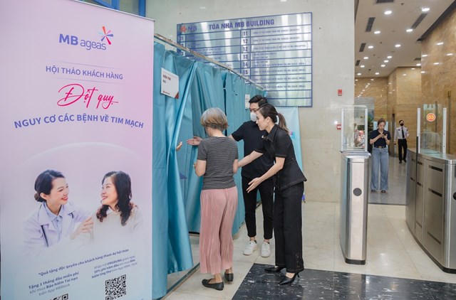 Công ty Bảo hiểm nhân thọ MB Ageas tổ chức hội thảo thăm khám về đột quỵ và tim mạch miễn phí
