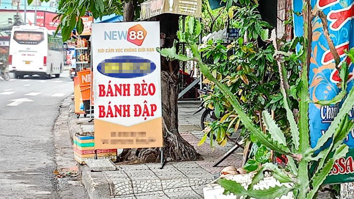 Xử lý biển hiệu chèn logo trang mạng cờ bạc len lỏi nhiều nơi ở Đà Nẵng