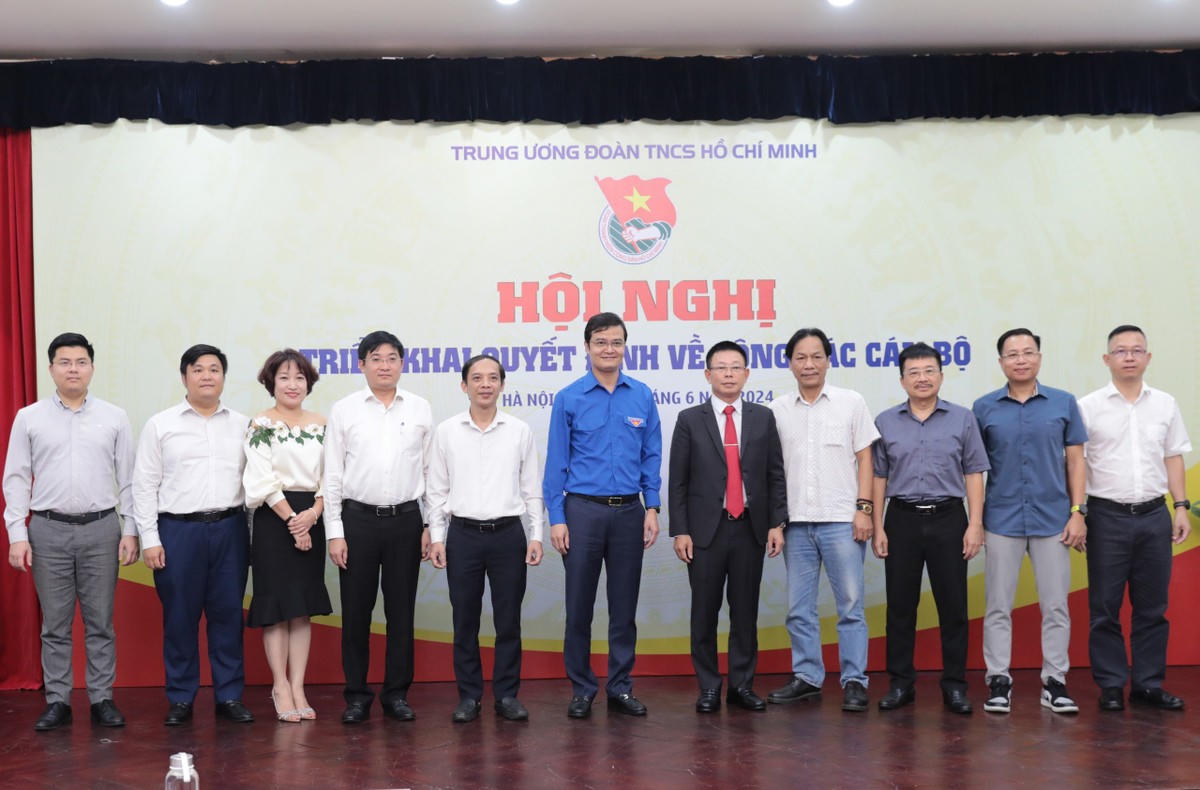 Nhà báo Phùng Công Sưởng làm Tổng Biên tập Báo Tiền Phong