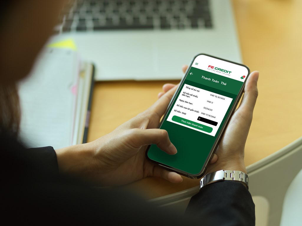 Người trẻ và chuyện 'giải nhiệt tài chính' dịp hè