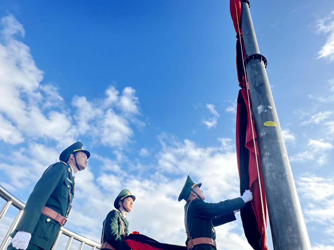 Thành kính, tiếc thương Tổng Bí thư Nguyễn Phú Trọng