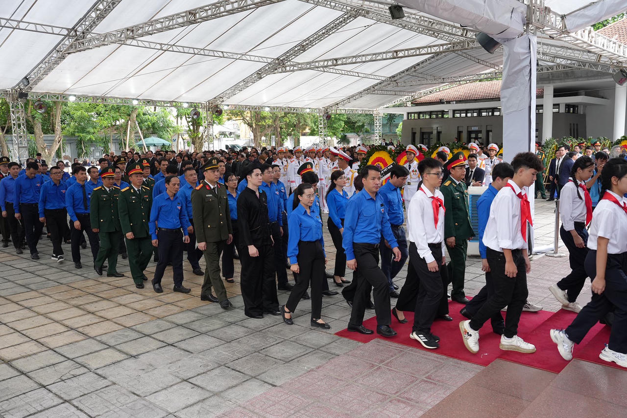 Thành kính, tiếc thương Tổng Bí thư Nguyễn Phú Trọng