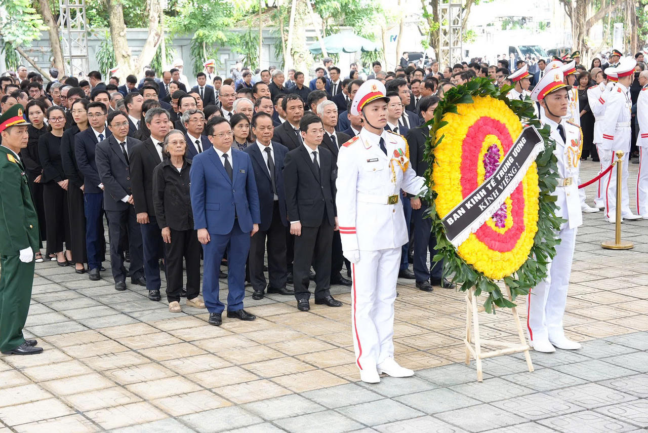 Thành kính, tiếc thương Tổng Bí thư Nguyễn Phú Trọng