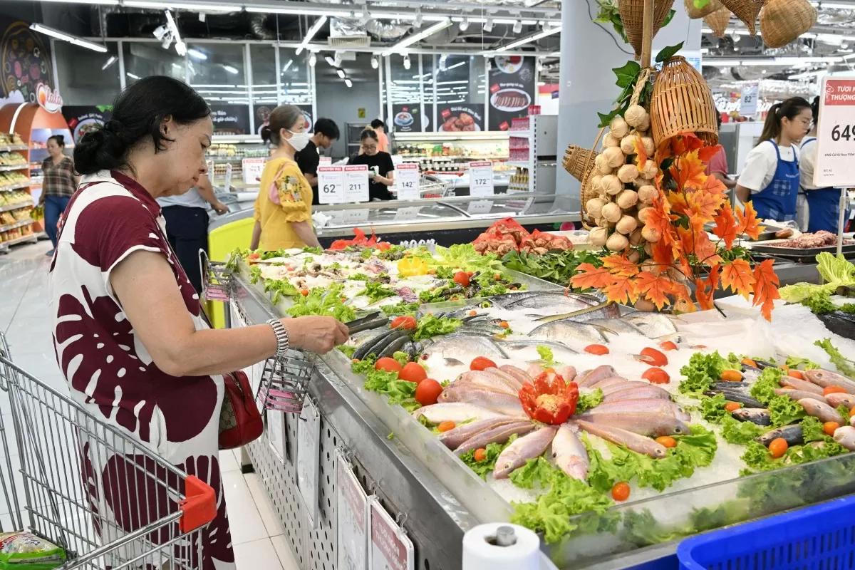 Bộ Công Thương kiểm tra hoạt động dự trữ hàng hoá trước cơn bão số 3