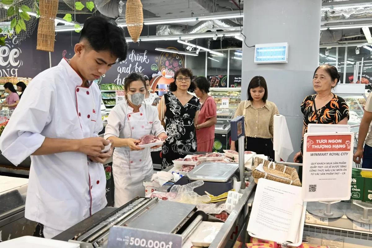 Bộ Công Thương kiểm tra hoạt động dự trữ hàng hoá trước cơn bão số 3