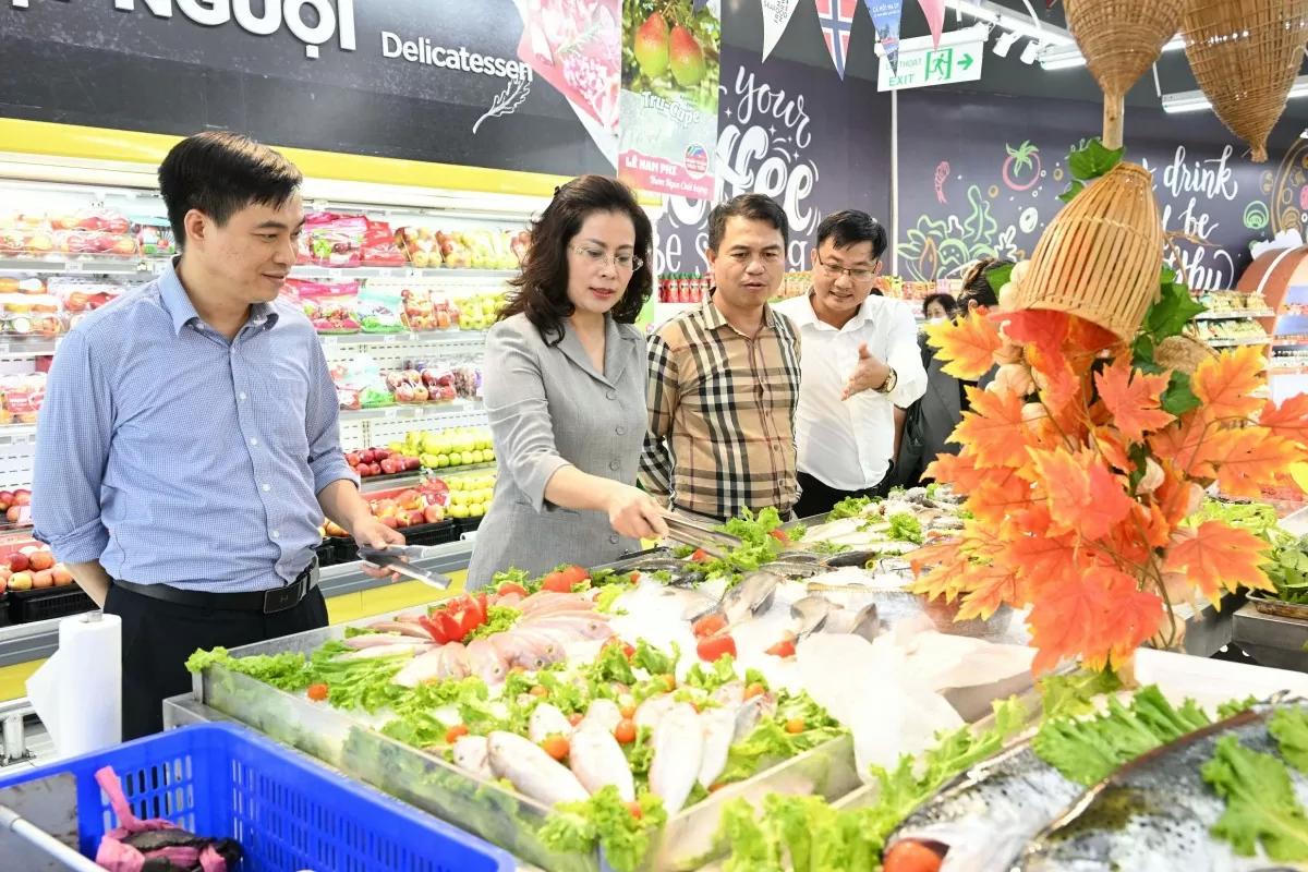 Bộ Công Thương kiểm tra hoạt động dự trữ hàng hoá trước cơn bão số 3