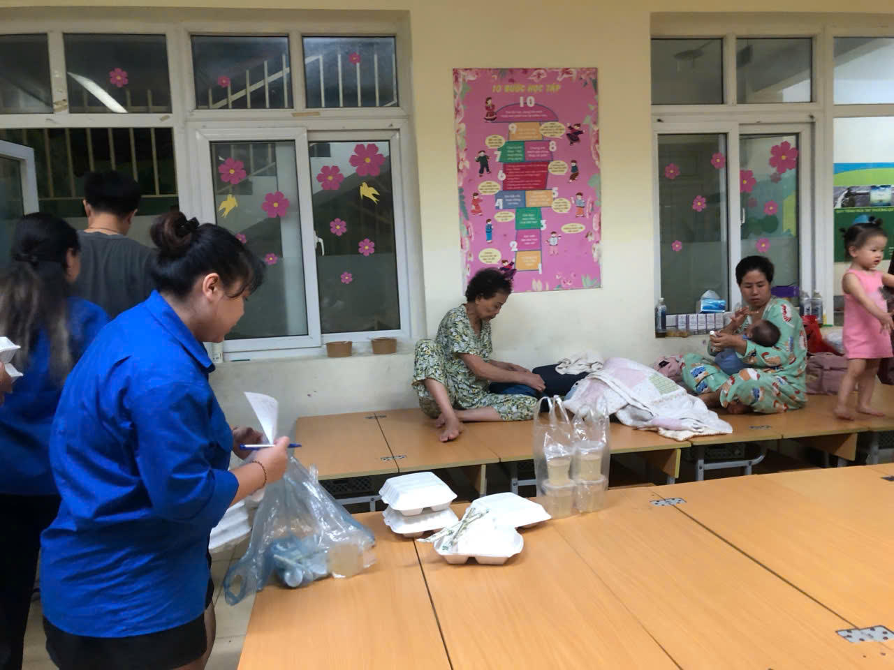 Bão quần thảo đồng bằng Bắc Bộ, 4 người tử vong, 6 người mất tích