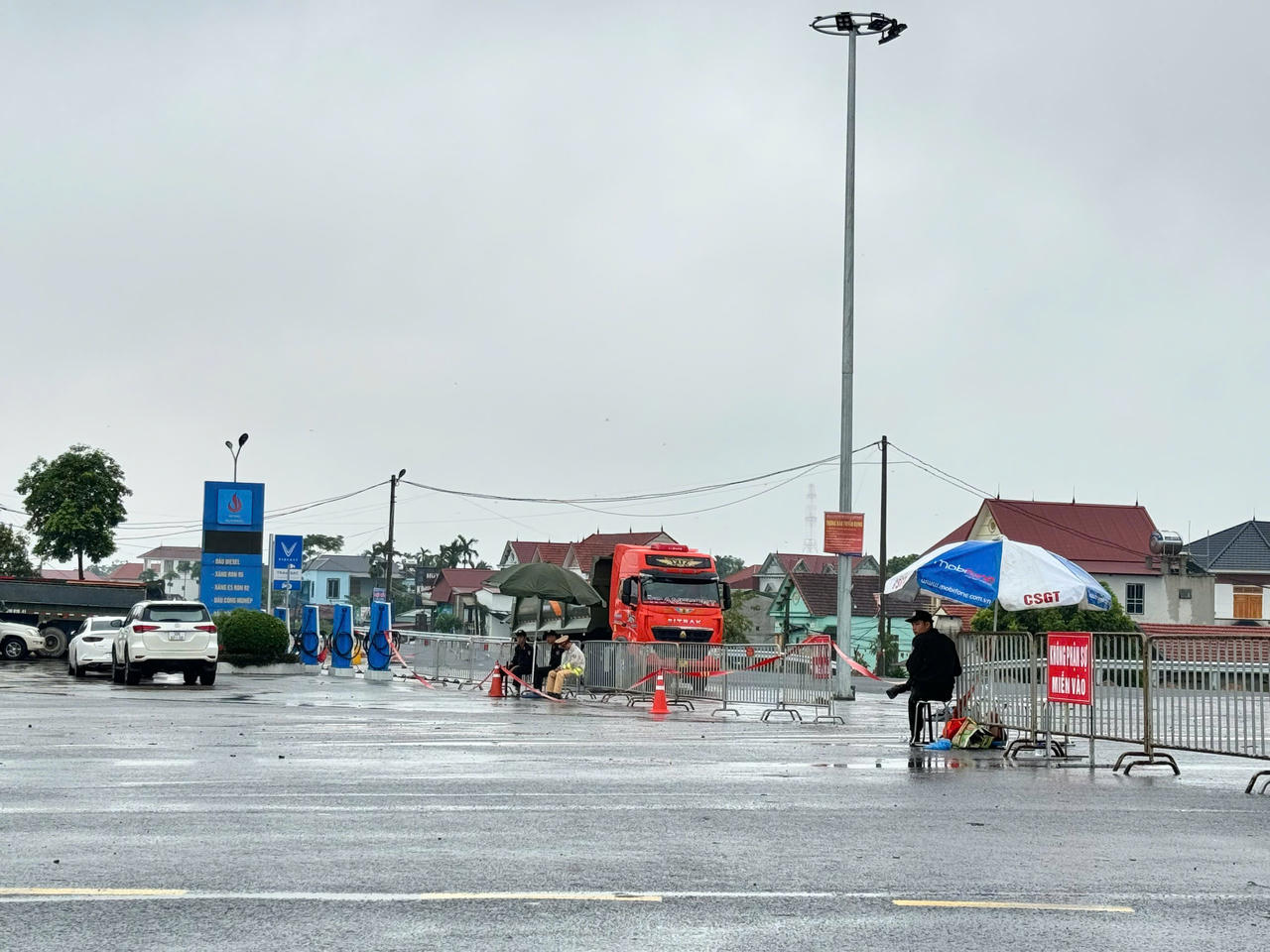 Trực tiếp sự cố sập cầu Phong Châu: Nỗ lực khắc phục hậu quả thiên tai do bão Yagi gây ra