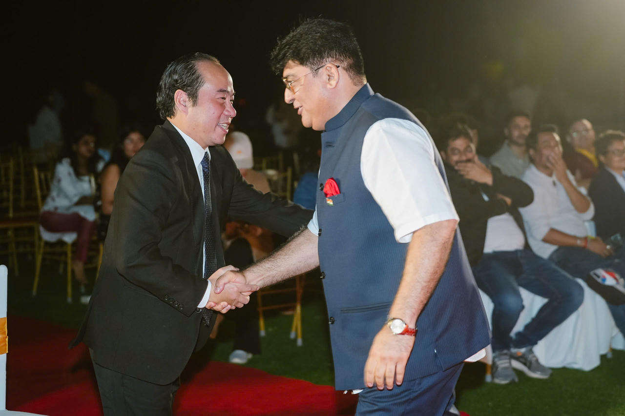 Phim dự liên hoan Cannes bấm máy tại Samten Hills Dalat