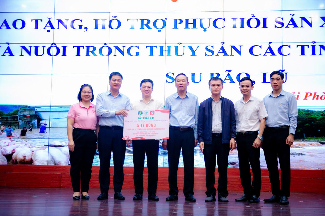 Tập đoàn C.P. ủng hộ 5 tỷ đồng hàng hóa và tiền mặt cho người dân bị bão lũ Yagi