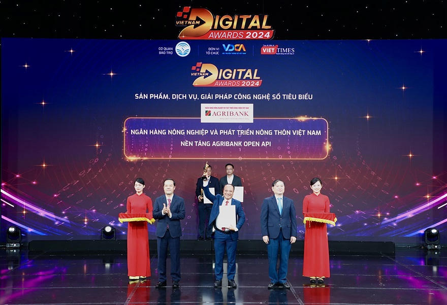 Agribank cùng ngành Ngân hàng đóng góp tích cực vào quá trình chuyển đổi số quốc gia