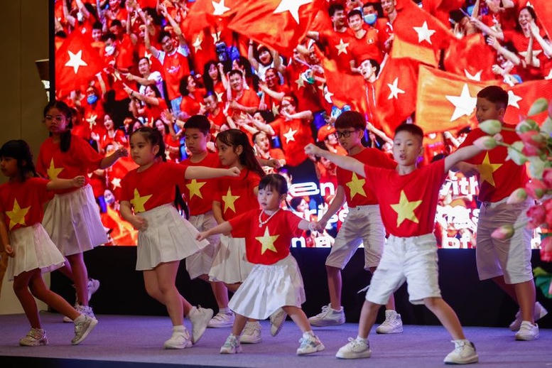 Thủ tướng: Chăm lo cho người Việt Nam ở nước ngoài với trách nhiệm cao nhất