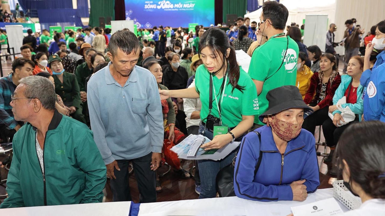 Gần 2.700 người dân được phát hiện dương tính với vi khuẩn HP từ chuỗi chương trình khám bệnh cộng đồng