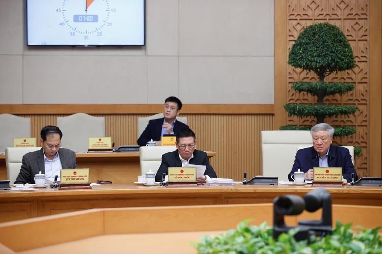 Thủ tướng: Tập trung nguồn lực cao nhất để chuẩn bị trình Quốc hội các nội dung liên quan sắp xếp, tinh gọn bộ máy