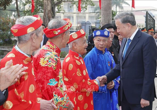 Tổng Bí thư Tô Lâm thăm và chúc Tết Đảng bộ, chính quyền và nhân dân tỉnh Hưng Yên