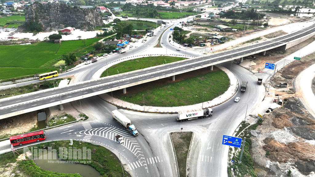 Ninh Bình khẳng định vai trò cực tăng trưởng các tỉnh phía Nam đồng bằng Sông Hồng