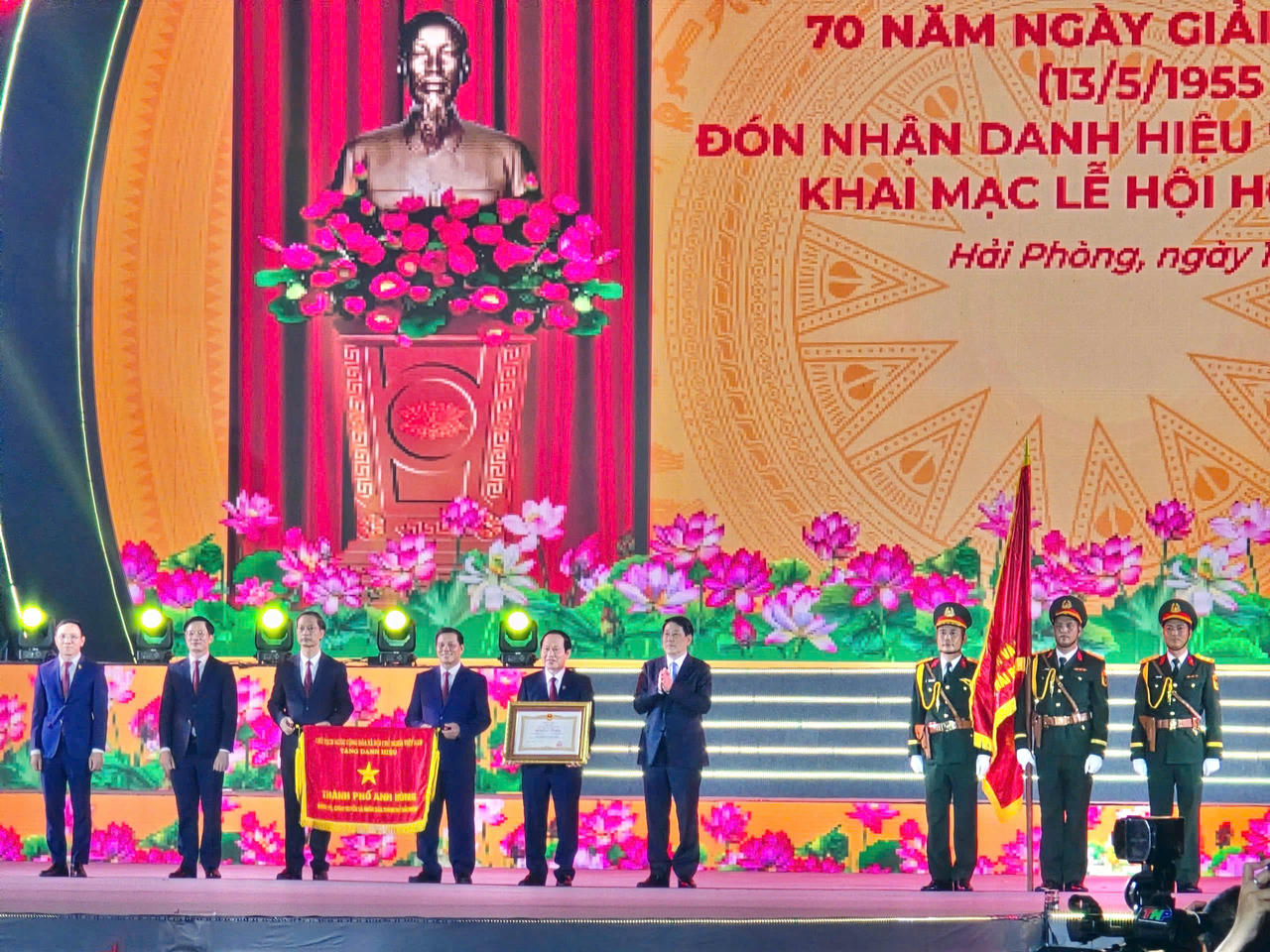 Hải Phòng kỷ niệm 70 năm Ngày Giải phóng, đón nhận danh hiệu 'Thành phố Anh hùng'