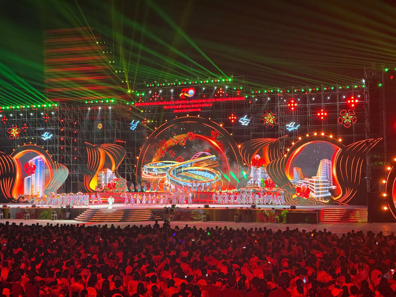 Hải Phòng kỷ niệm 70 năm Ngày Giải phóng, đón nhận danh hiệu 'Thành phố Anh hùng'