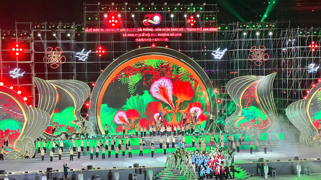Hải Phòng kỷ niệm 70 năm Ngày Giải phóng, đón nhận danh hiệu 'Thành phố Anh hùng'