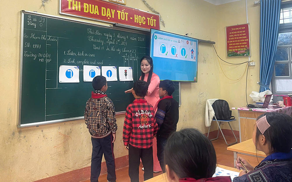 Chuyển đổi số - "cây đũa thần" của giáo dục vùng cao Yên Bái