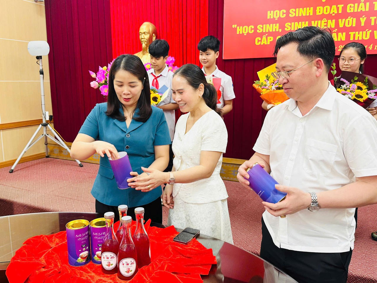 “Bản Sà Rèn Vitality” - kỳ tích khởi nghiệp của học sinh Yên Bái 