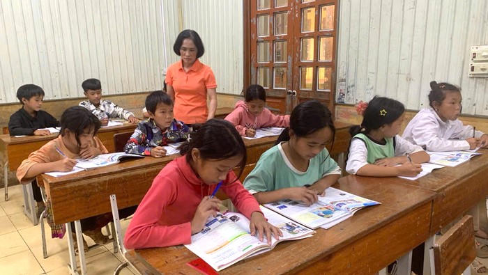 Yên Bái: Dấu chân những giáo viên gùi chữ lên non ngàn