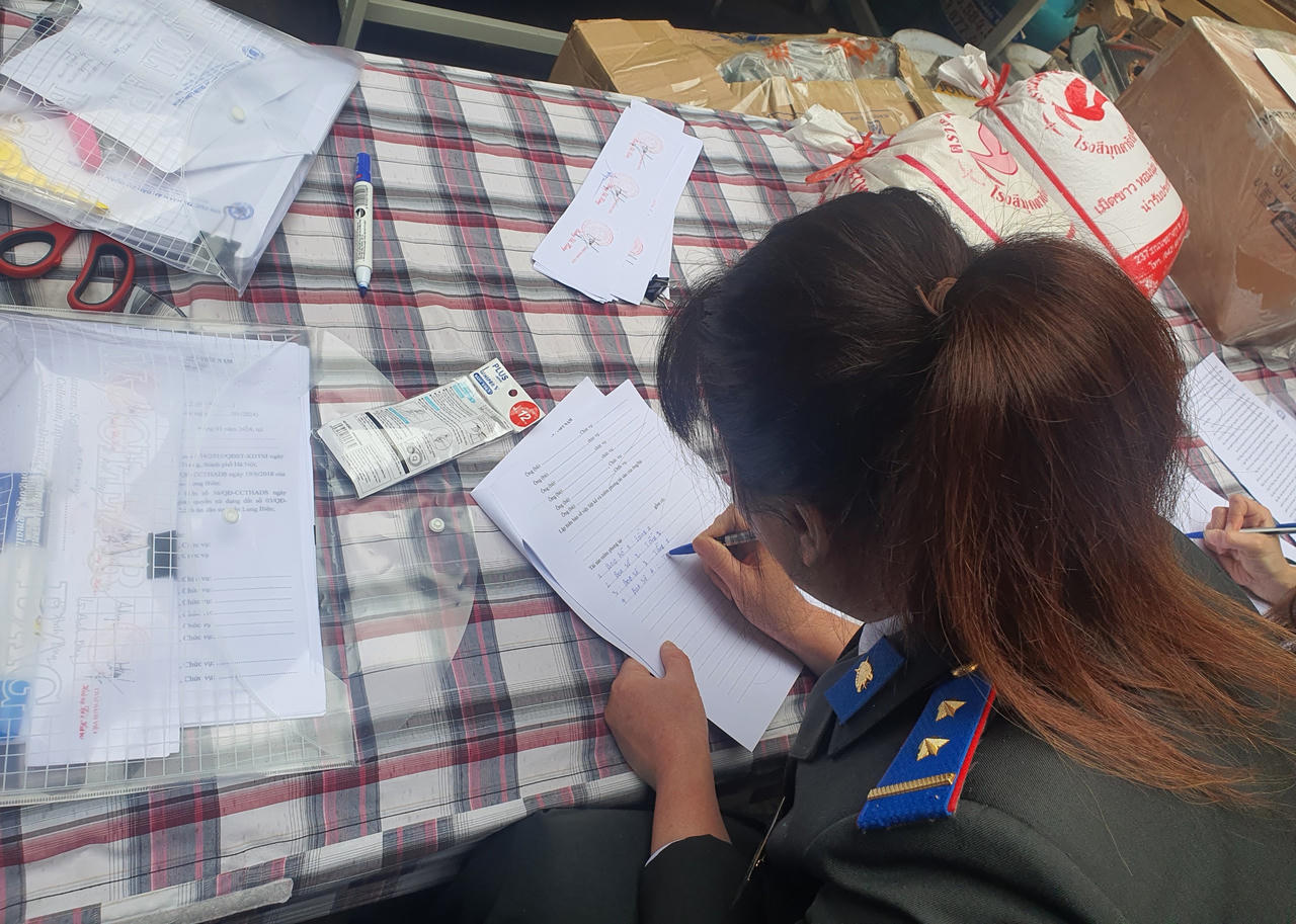 Hà Nội: Chi cục THADS quận Long Biên cưỡng chế chuyển giao quyền sử dụng đất