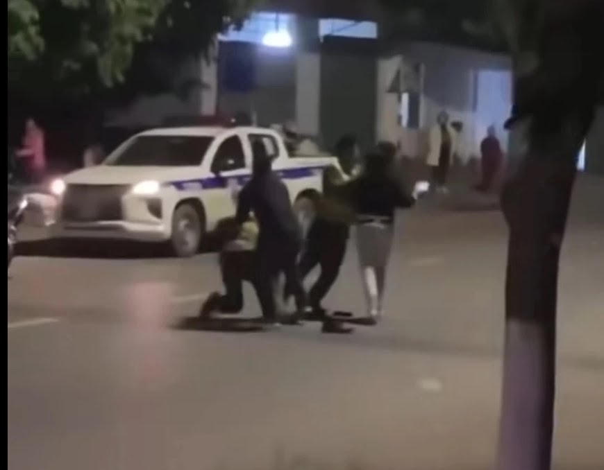 Bắc Ninh: Tạm giữ hình sự 2 đối tượng tấn công CSGT khi đo nồng độ cồn