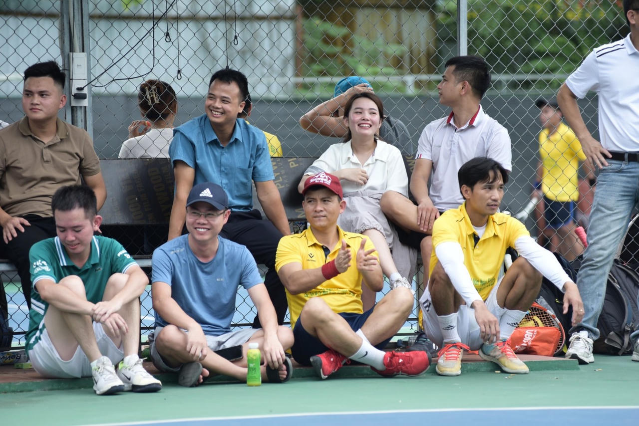 Giải tennis Nam Đàn mở rộng nhân dịp kỷ niệm 134 năm ngày sinh Chủ tịch Hồ Chí Minh diễn ra thành công tốt đẹp