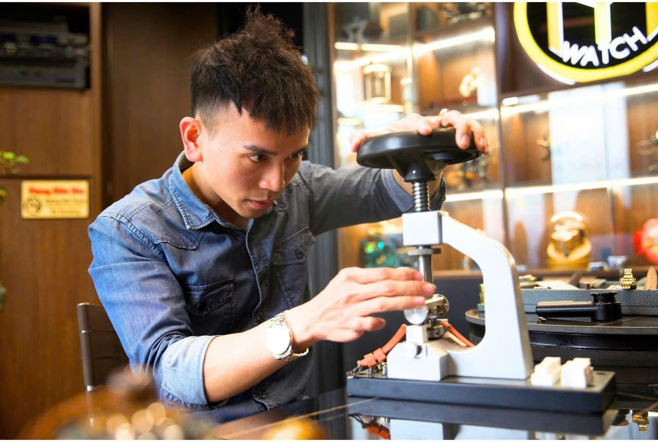 Ông chủ đồng hồ Minh Triệu: Biến đam mê thành sự nghiệp