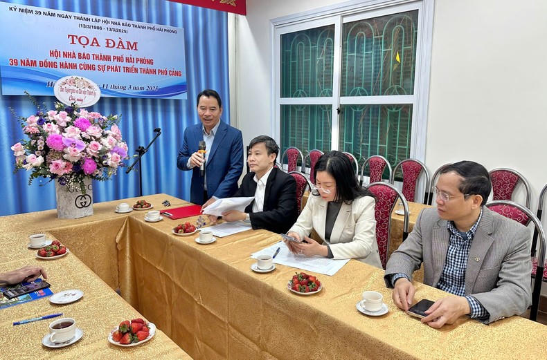 Triển lãm ảnh và toạ đàm kỷ niệm các sự kiện lịch sử của thành phố Hải Phòng