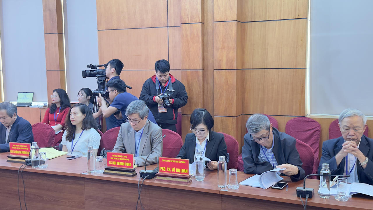 'Phát huy bản sắc văn hóa, con người Hải Phòng'