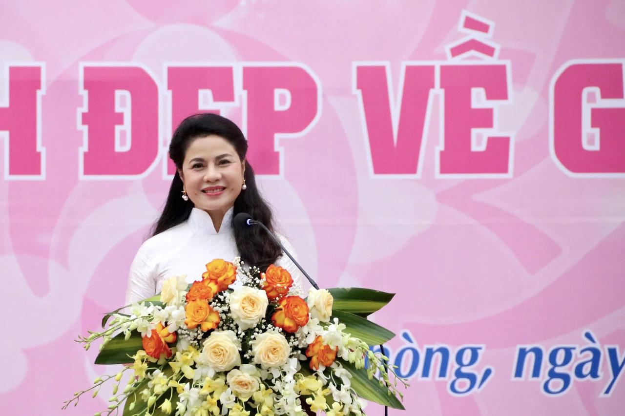 Trao giải và triển lãm 'Ảnh đẹp về gia đình' tại Hải Phòng