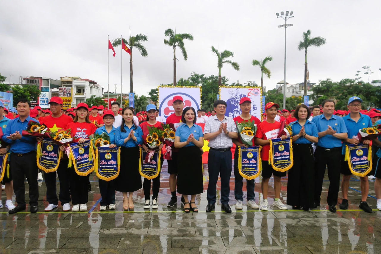 Người lao động Hải Phòng – Hải Dương đoàn kết vì một thành phố hợp nhất giàu mạnh và hiện đại