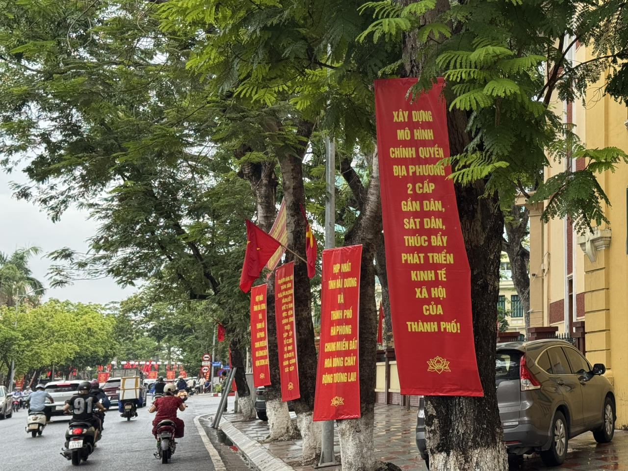 Người dân Hải Phòng – Hải Dương lắng đọng trong kỳ vọng và tự hào trước giờ phút lịch sử