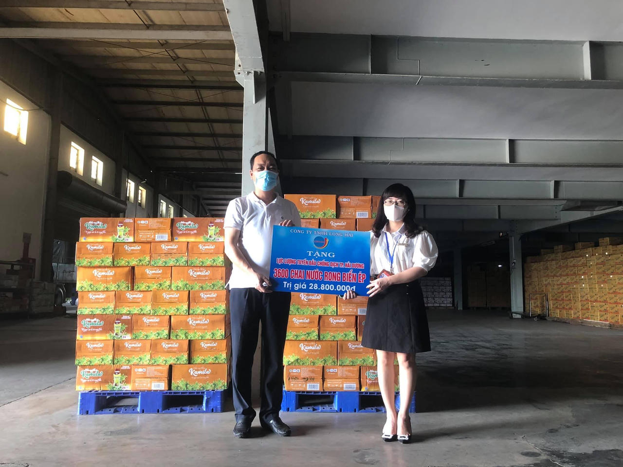 Công ty TNHH Long Hải tiếp sức cho lực lượng tuyến đầu chống dịch