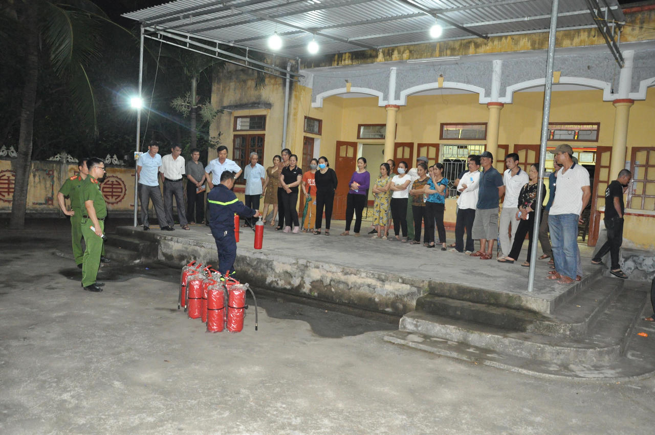 Tăng cường tuyên truyền PCCC tại khu dân cư, hộ gia đình kết hợp với sản xuất kinh doanh