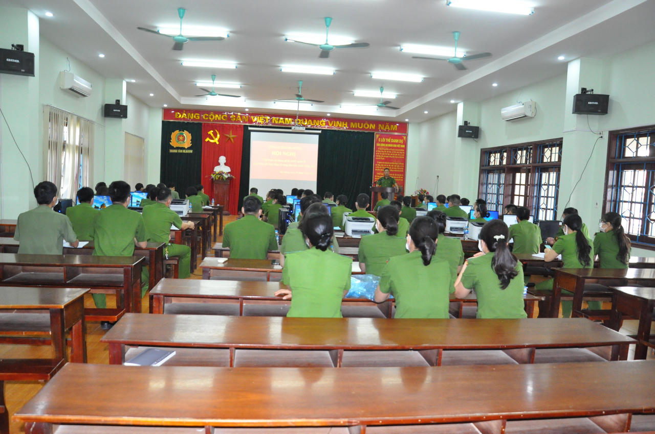 Tập huấn sử dụng phần mềm quản lý khai thác dữ liệu điện tử tàng thư Căn cước công dân