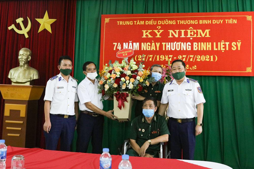 Lực lượng Cảnh sát biển đẩy mạnh các hoạt động thiết thực tri ân các Anh hùng Thương binh - Liệt sỹ