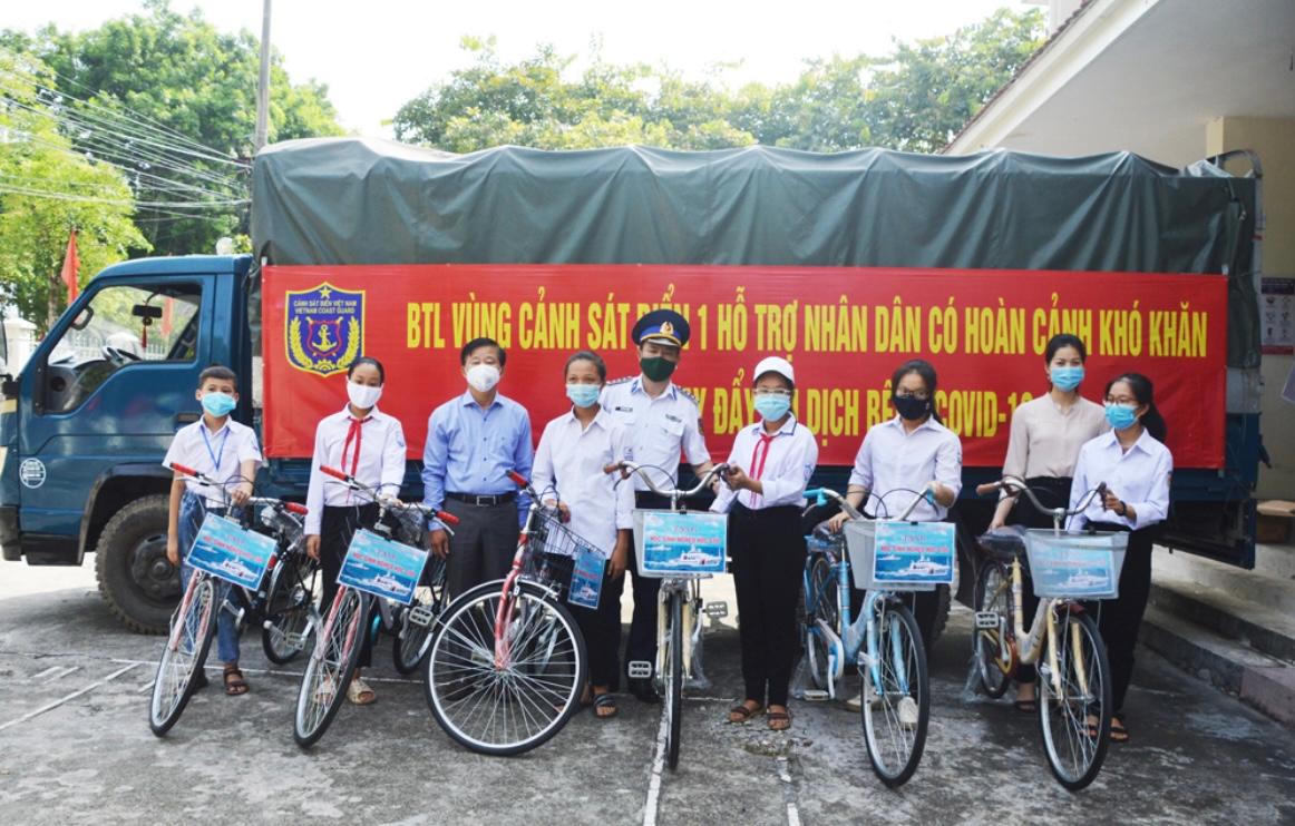 Đưa chương trình “Cảnh sát biển đồng hành với ngư dân” đến Hải Phòng