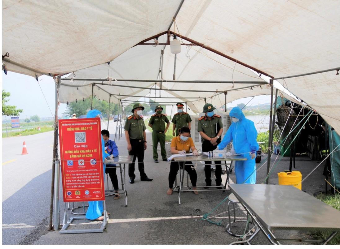 Tự hào màu áo Công an nhân dân giữa đại dịch COVID-19